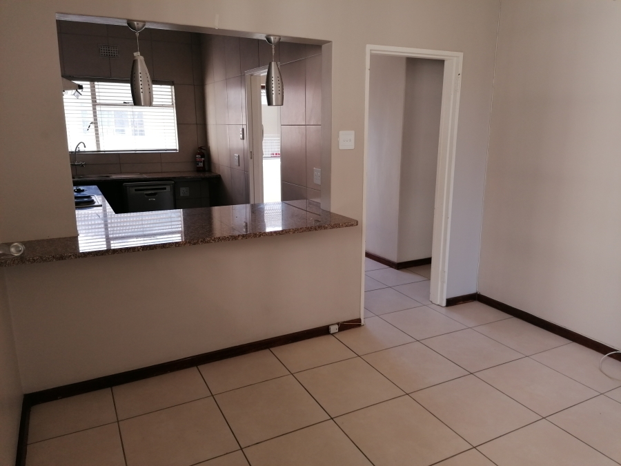 To Let 2 Bedroom Property for Rent in Claremont Upper Western Cape
